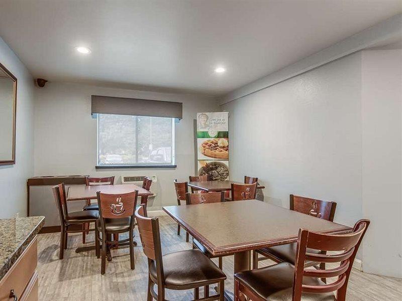 Quality Inn Atlanta Airport-Central College Park Extérieur photo