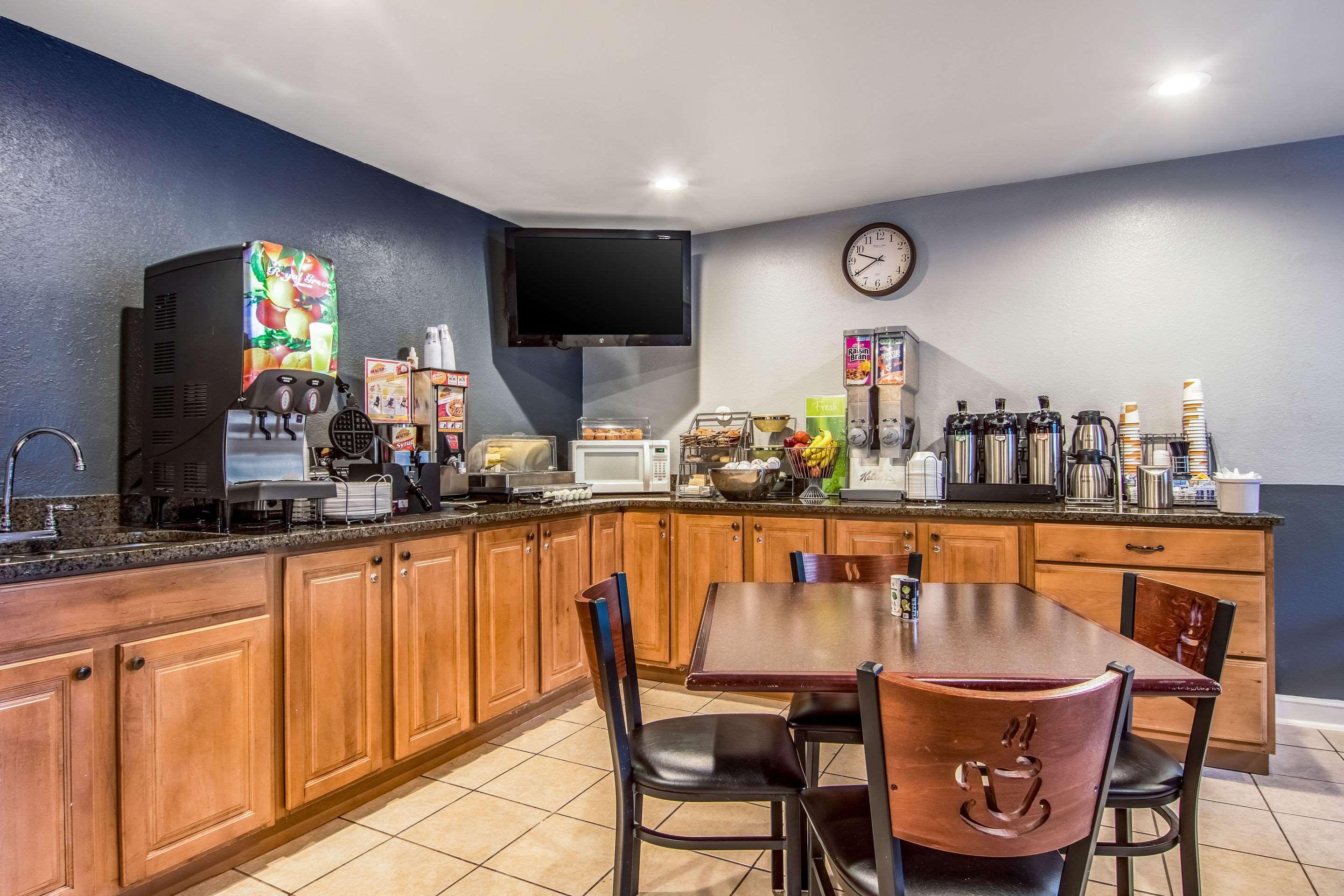 Quality Inn Atlanta Airport-Central College Park Extérieur photo