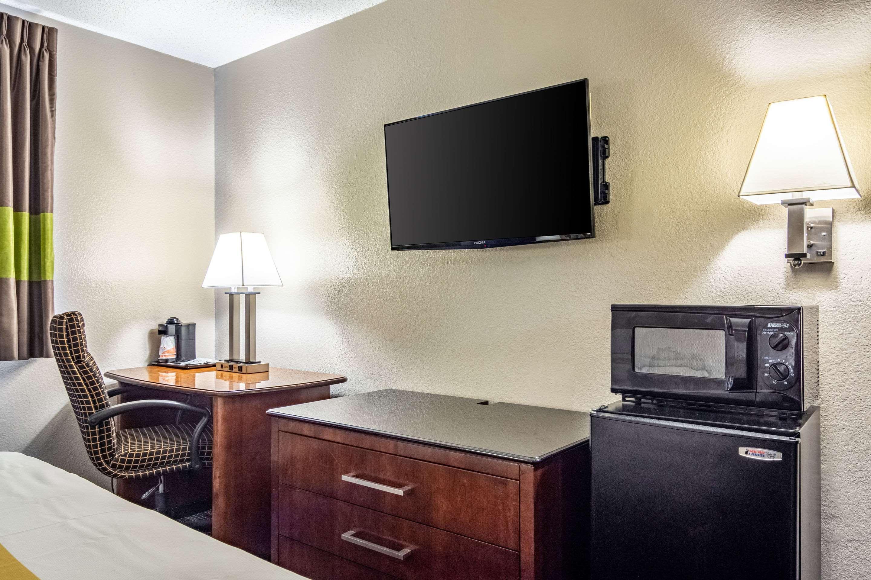 Quality Inn Atlanta Airport-Central College Park Extérieur photo